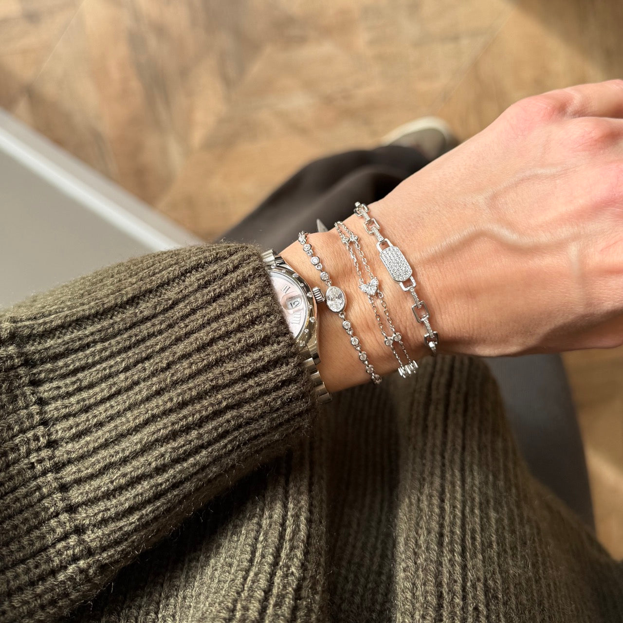 Merry Oval Taşlı Bileklik