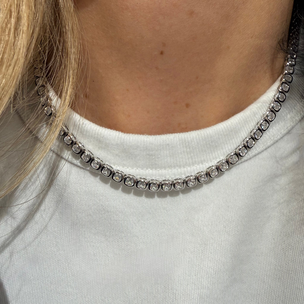 Merry Fav Suyolu Kolye