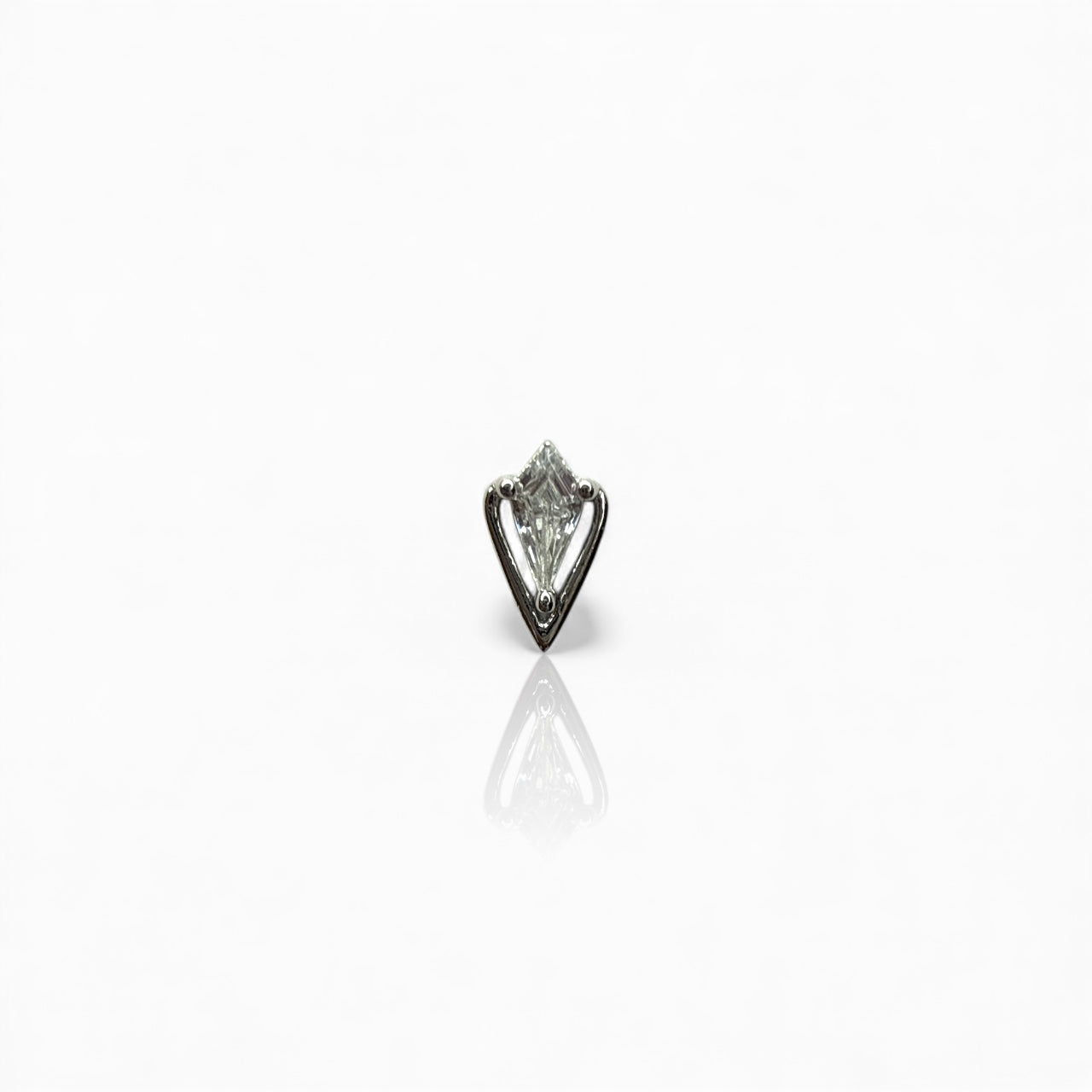 Merry Karo Piercing 2