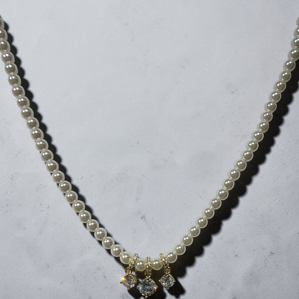 Leris İnci Choker Üçtaş Kolye