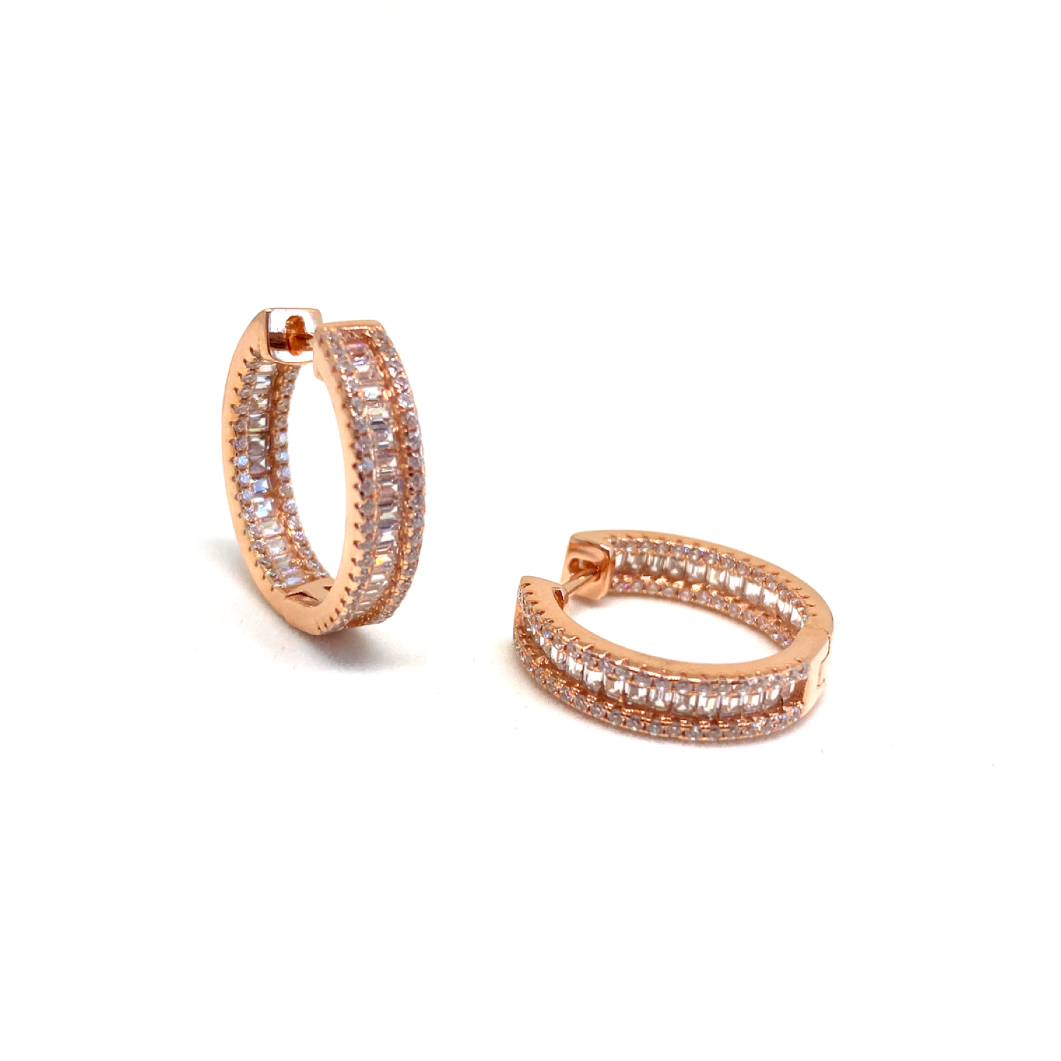 Kadın Gümüş İçi Dışı Baget Taşlı Halka Küpe imitasyon Pırlanta Görünümlü 925 ayar