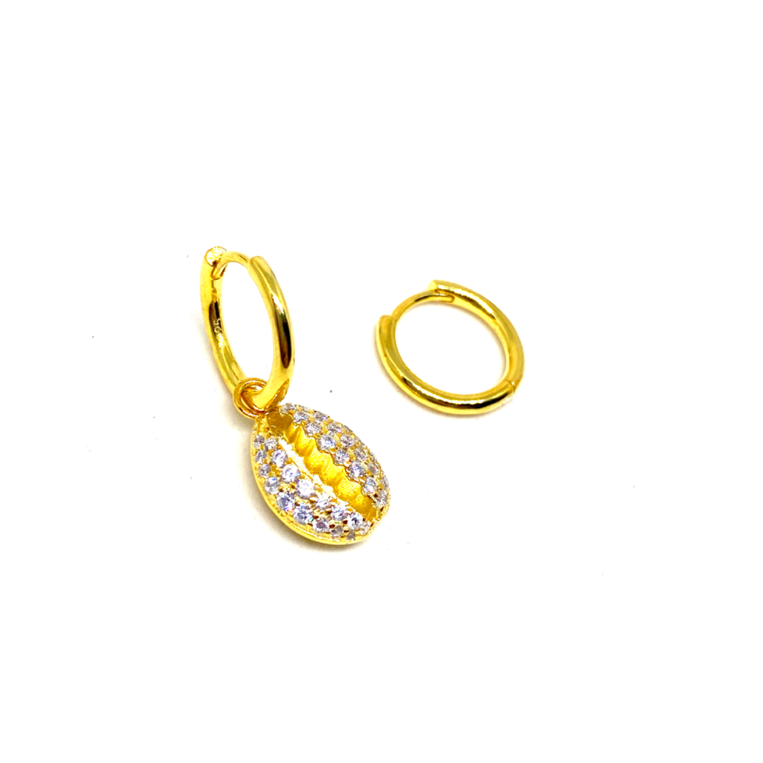 Kadın Gümüş Deniz Kabuğu Küpe imitasyon Pırlanta Altın Görünümlü 925 ayar asimetrik