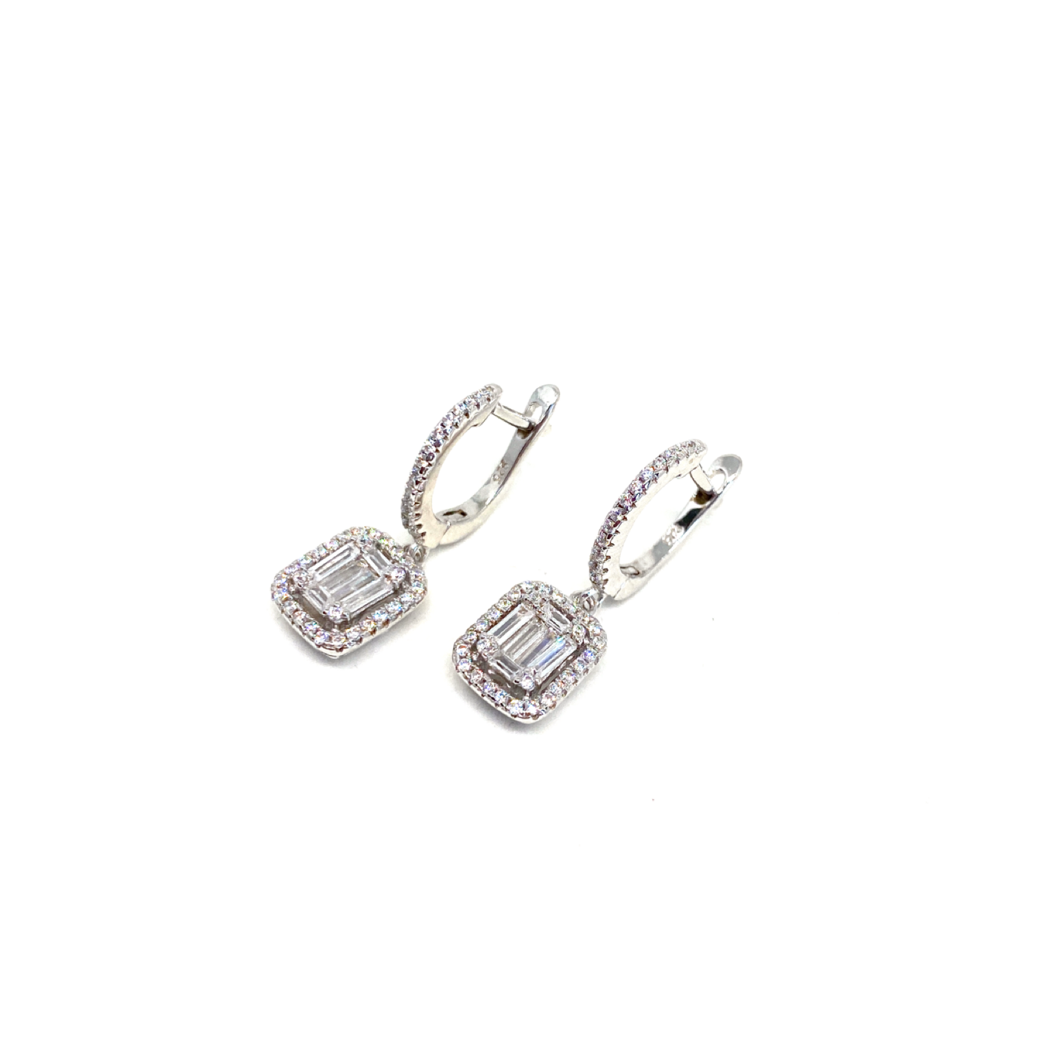 Kadın Gümüş Sallantılı Baget Küpe Küçük imitasyon Pırlanta Görünümlü 925 ayar