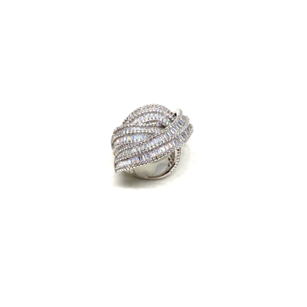 Large Knot Ring