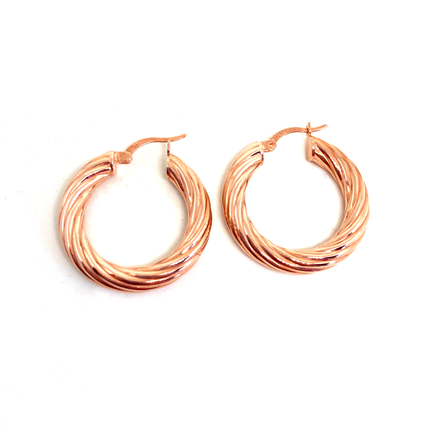 Kadın Gümüş Orta Boy Bombeli Tırtıklı Halka Küpe Altın Görünümlü 925 ayar