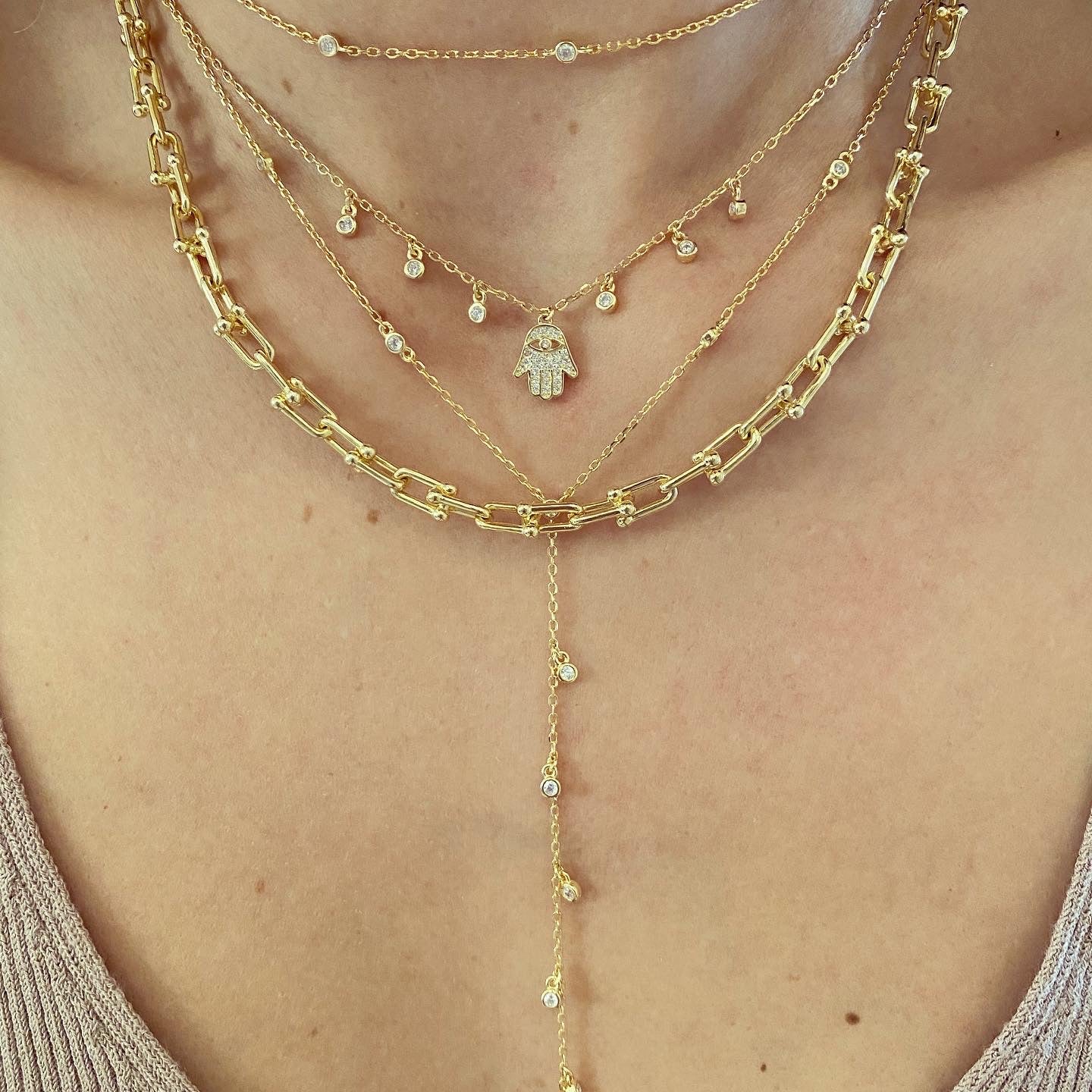 Kadın Geçme Zincir Kolye Serenay Kolye Altın Görünümlü 925 ayar kombin boyunda