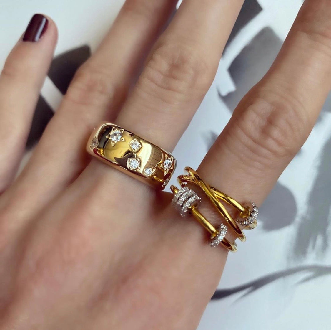 Kadın Gümüş Galaksi Yüzük alyans vintage imitasyon Altın Pırlanta Görünümlü 925 ayar gold parmakta Duruşu